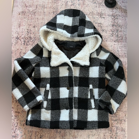 Steve Madden Black and White Teddy Jacket Cozy Checkered Design - Picture 1 of 4